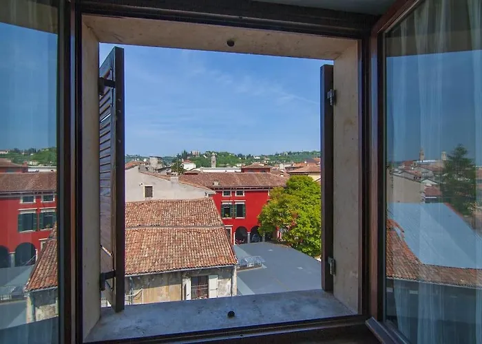 - Castel San Pietro Apartment